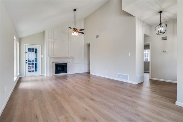 Building Photo - 5529 Village Green Dr