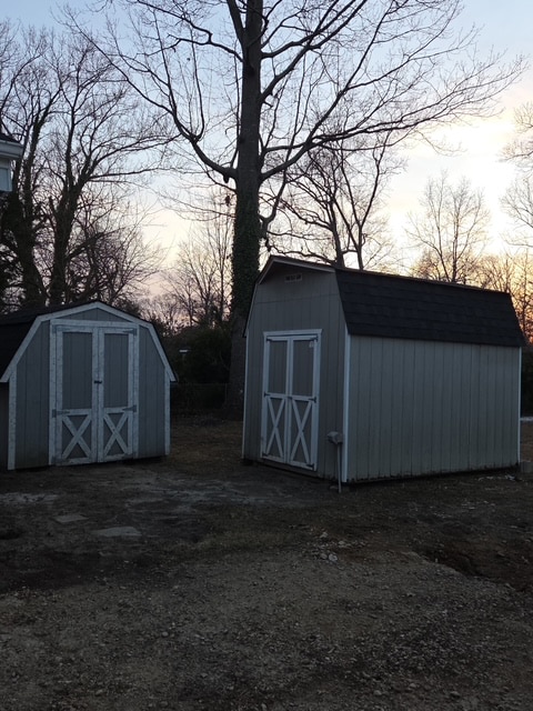 Building Photo - 8011 Kenmore Dr