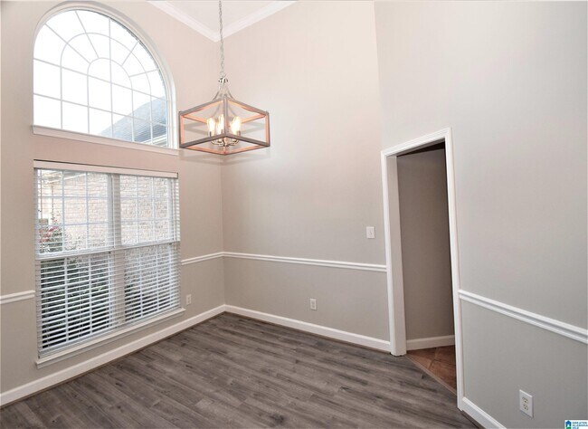 Building Photo - 5725 Riverbirch Dr