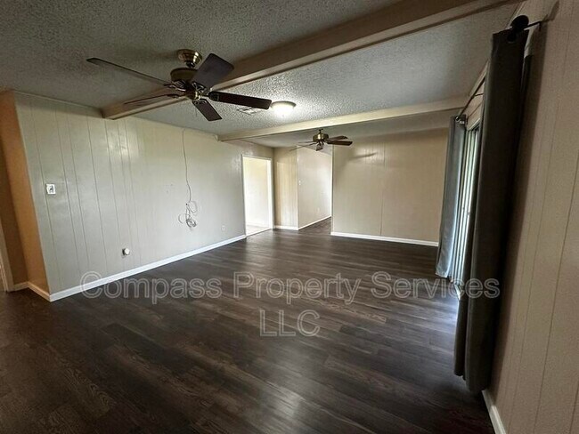 Building Photo - 179 Weldon Dr