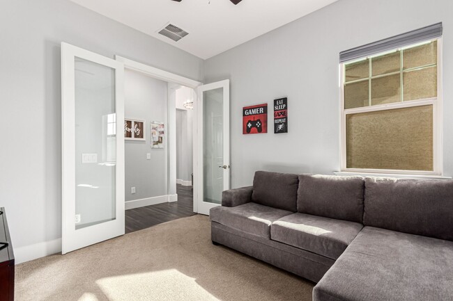 Building Photo - Your dream entertainer's home is here!
