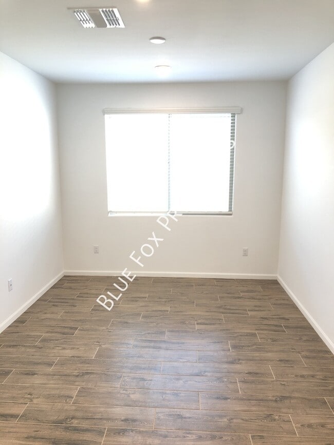 Building Photo - 7349 S Via Casa Bonita