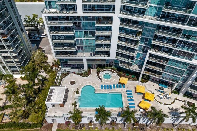 Building Photo - 1155 N Gulfstream Ave