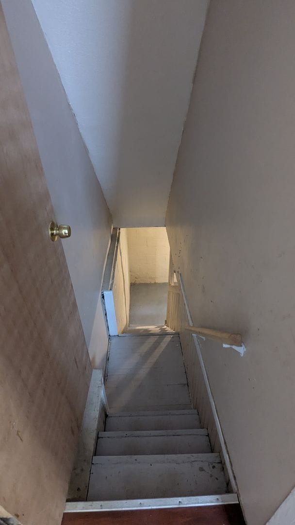 Building Photo - Charming 3-bedroom, 1-bathroom home locate...