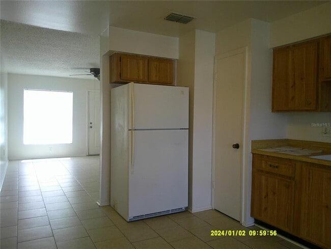 Building Photo - 71 Lake Villa Way