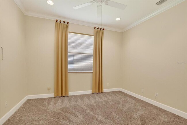 Building Photo - 210 Shell Falls Dr