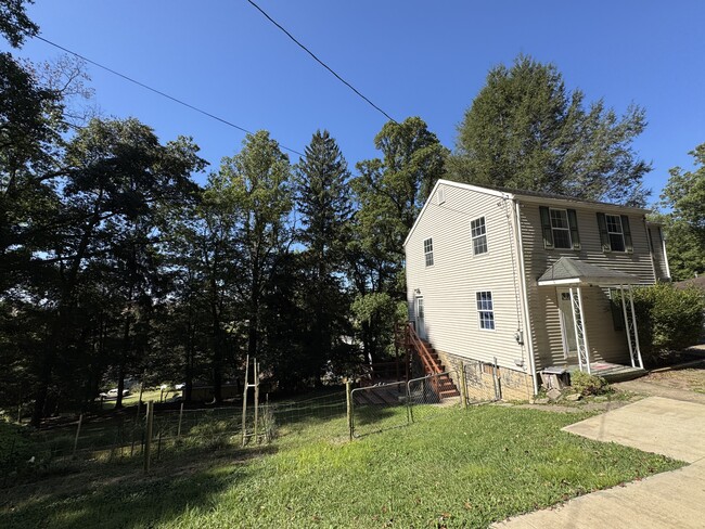 Building Photo - 1276 Hillcrest Rd