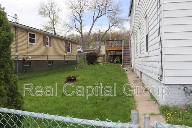 Building Photo - 171 Lancaster St