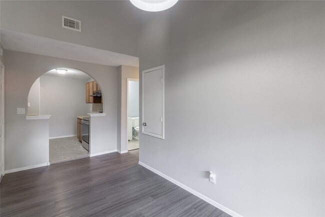 Building Photo - 3118 Lucida Ln
