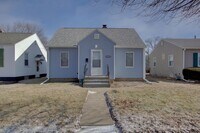 Building Photo - Charming 2 bed bungalow