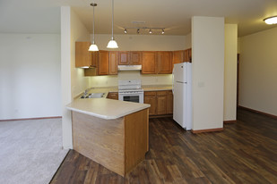 Interior Photo - Paramount Estates 1