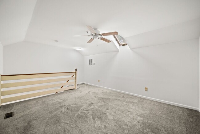 Building Photo - 445 Hartford Sq