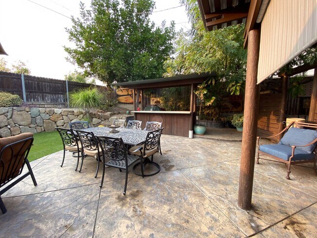 Building Photo - Coming Soon... Beautifully Updated Home in Central Location