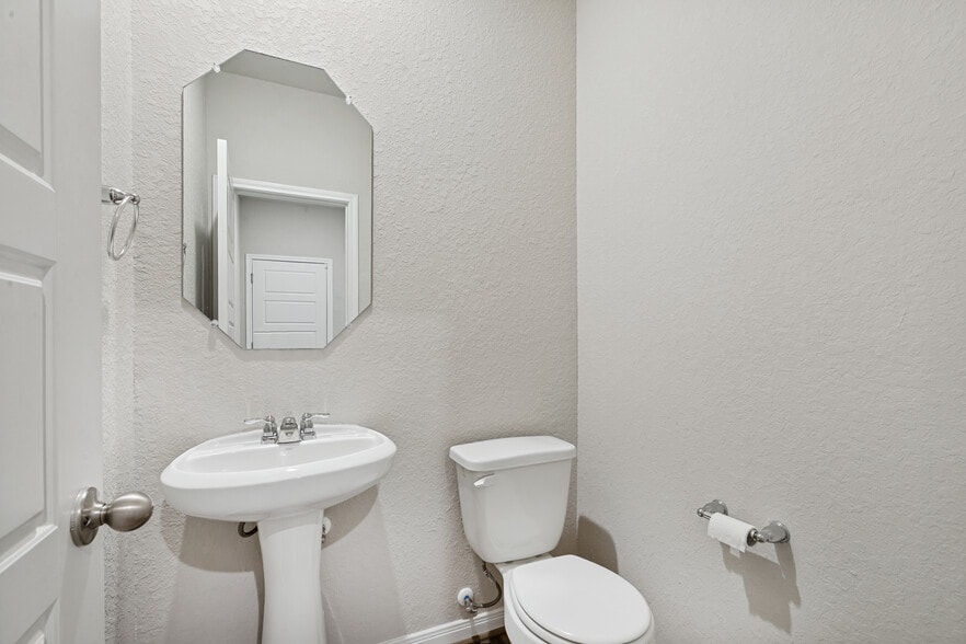 Building Photo - 9511 Bonito Falls Dr