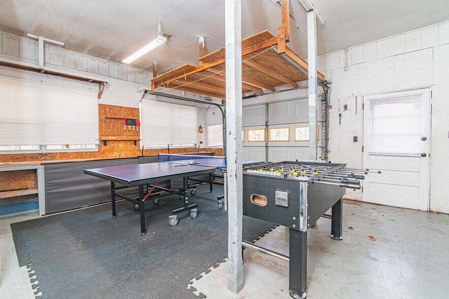 Building Photo - 1748 Paulas Huskey Cir