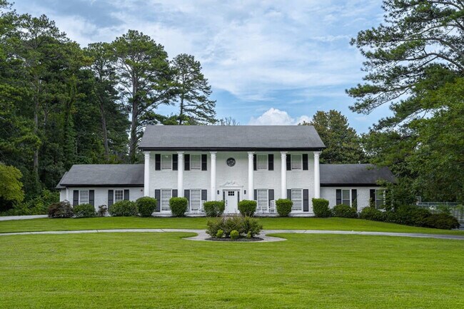 Building Photo - 441 Georgia 279-SI ID1019263P