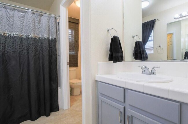 Building Photo - STUNNING Gated 3 Bed/2.5 Bath Soledad Home