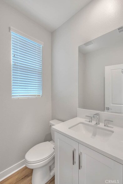 Building Photo - 6 Crown Point Dr