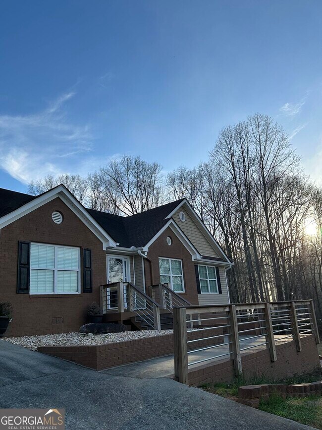 Building Photo - 3910 Piney Brook Dr