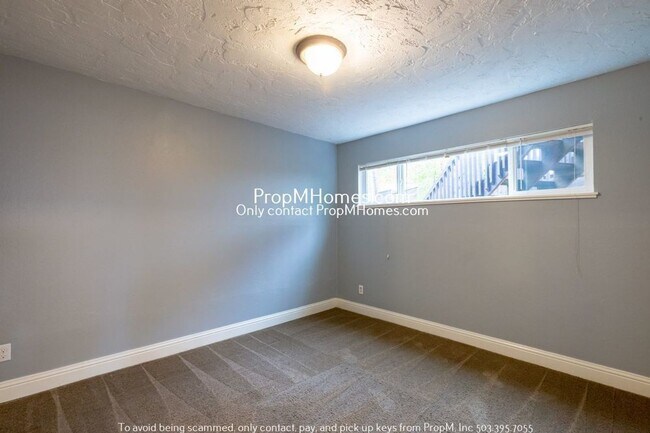 Building Photo - Spacious One Bedroom In Southwest Tigard!