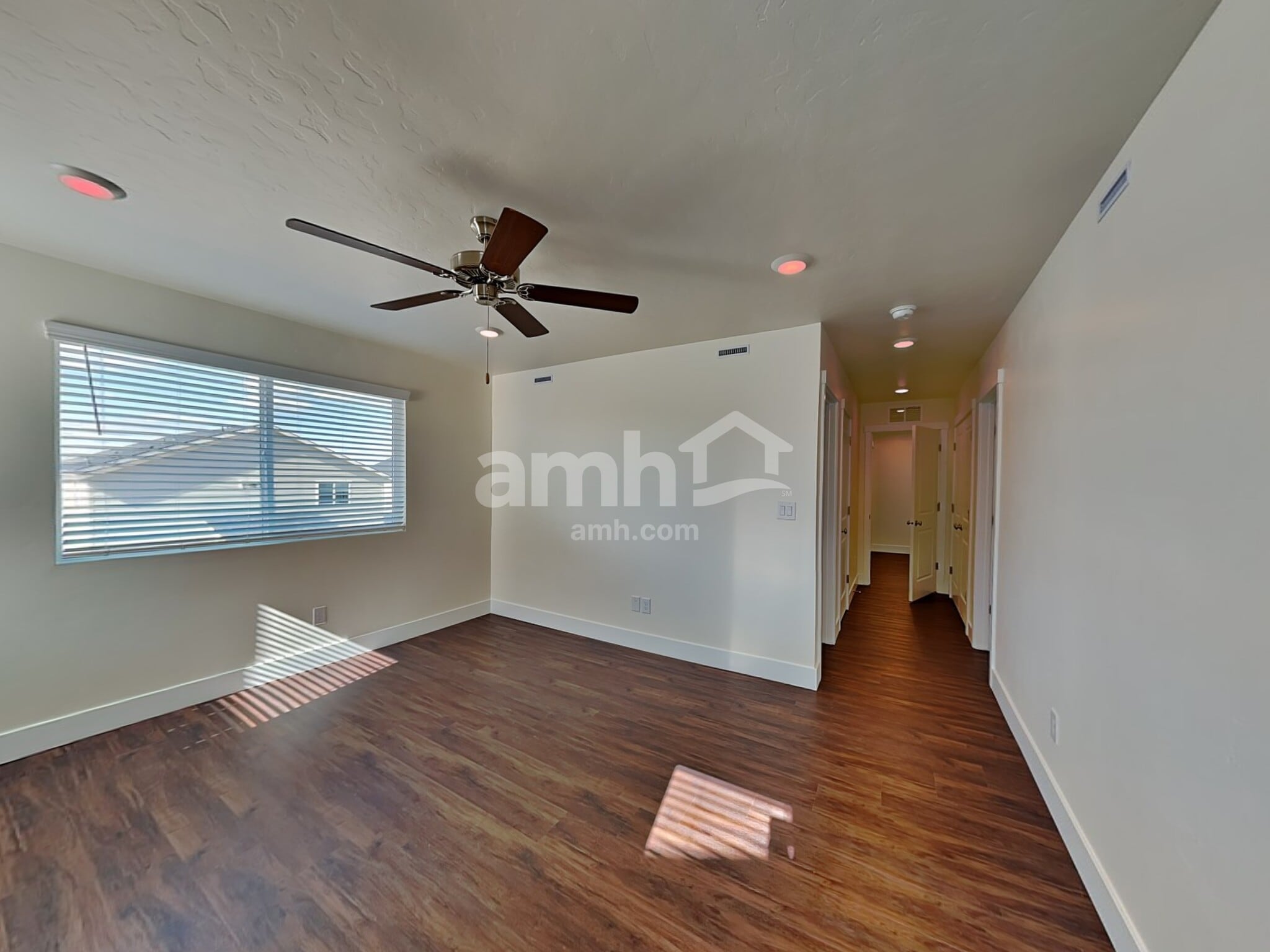 Building Photo - 1408 E Ludlow St