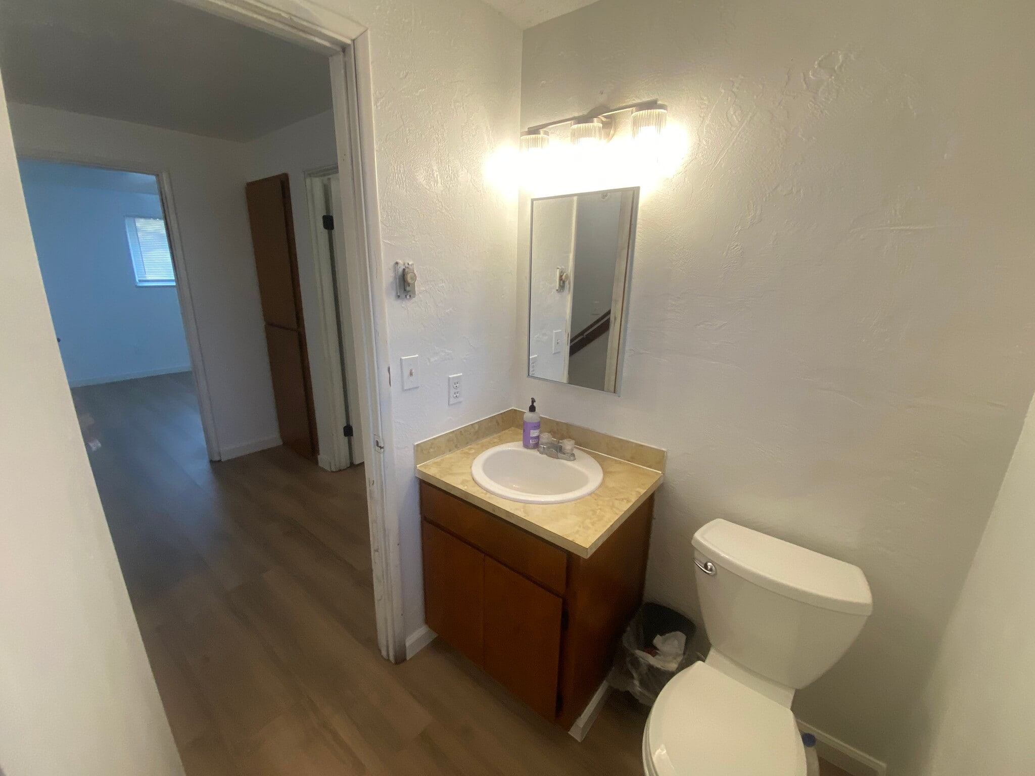 Upstair Bathroom 2 - 880 N Cloverleaf Loop