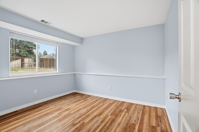 Building Photo - $2,895.95 - 3 Bed, 2 Bath Home in Arvada with Central AC, and Fenced in Yard!