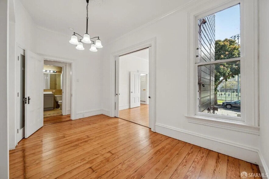 Building Photo - 1343 Pierce St