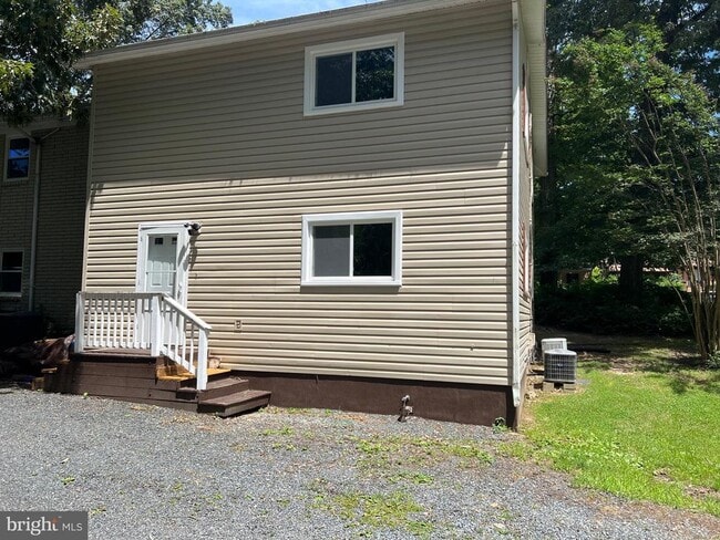 Primary Photo - 18402 Cedar Dr