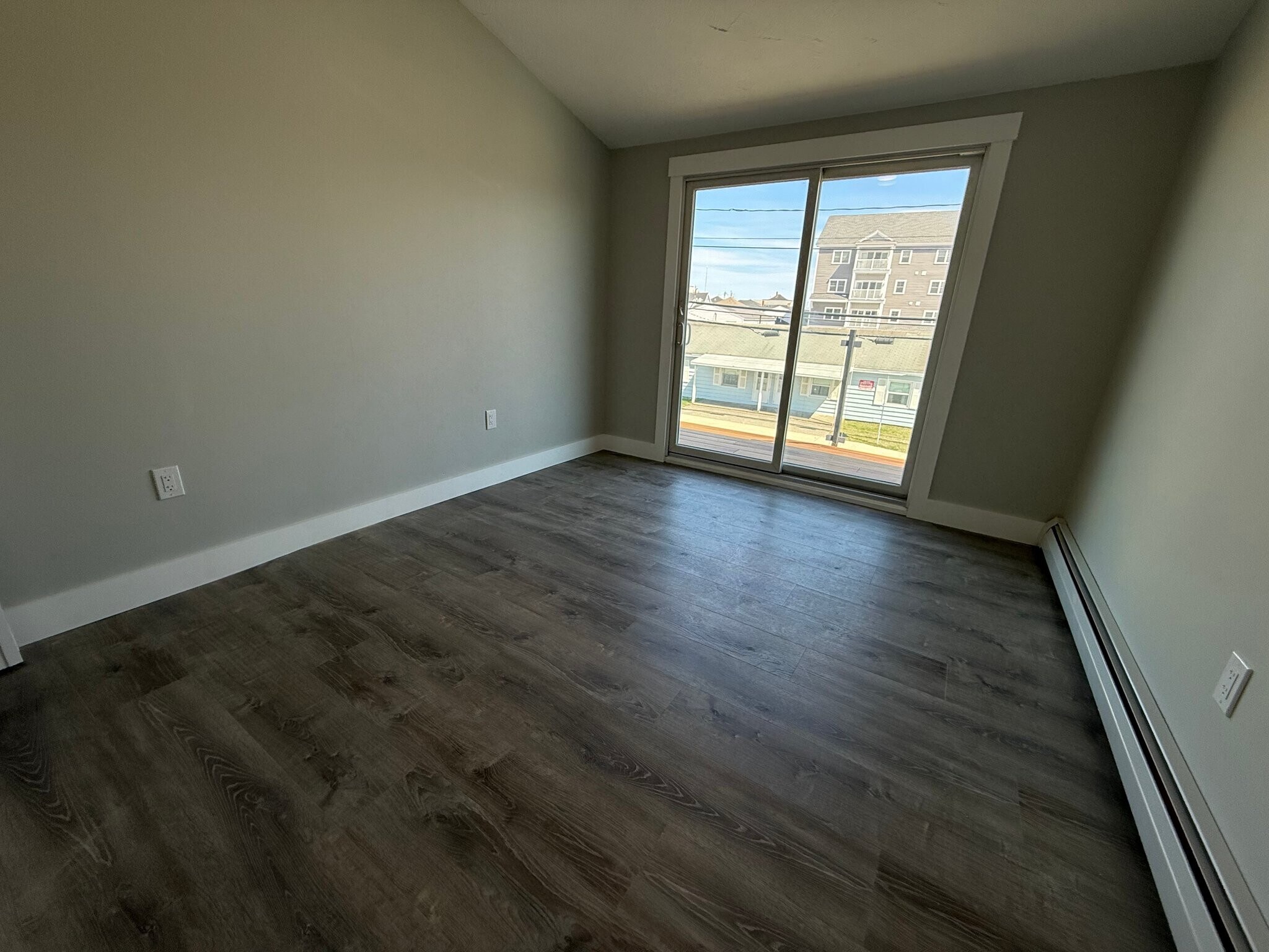 Building Photo - 158 Ashworth Ave