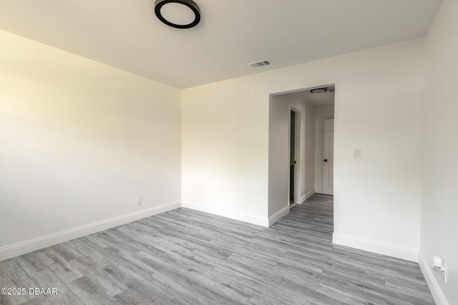 Building Photo - 138 Kingston Ave