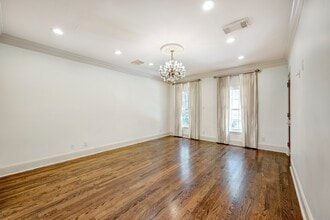 Building Photo - 5124 Chevy Chase Dr