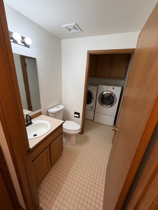 Building Photo - Bothell House in the heart of Bothell for ...