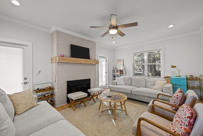 Building Photo - Stunning Fully Renovated 5-Bedroom Home in Desirable Trinity Park, Durham