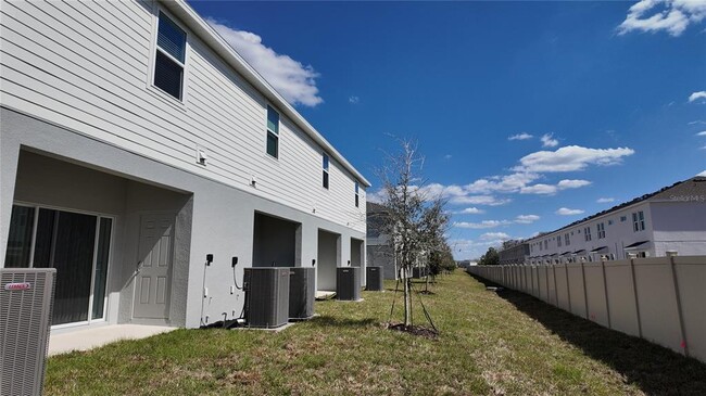 Building Photo - 2937 Skyline Lp