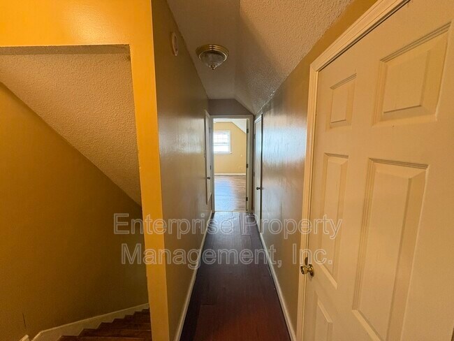 Building Photo - 3182 Casann Cove
