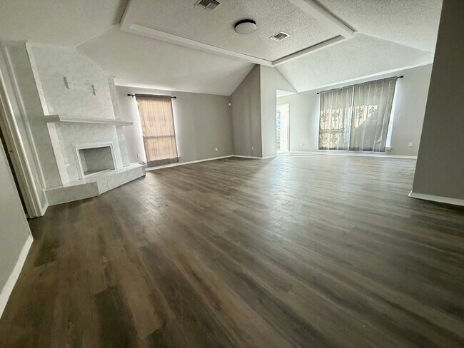 Building Photo - 6534 Briar Glade Dr