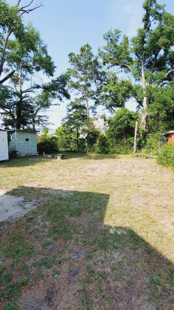 Building Photo - SUNSET PARK - 2 Bedroom House in quaint an...