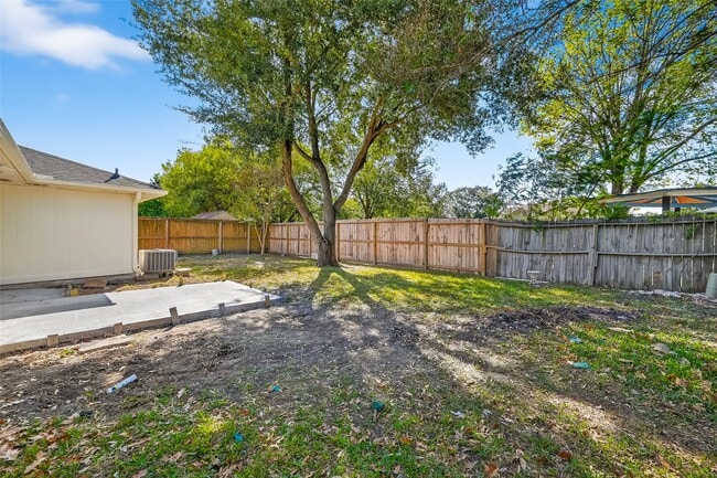 Building Photo - 1842 Freshmeadow Dr