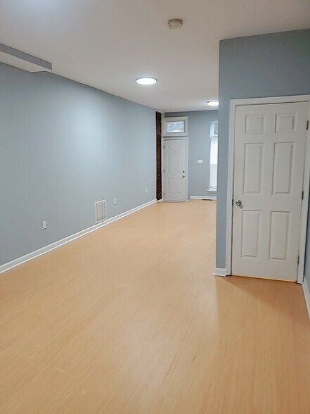 Building Photo - 1428 N Fulton Ave