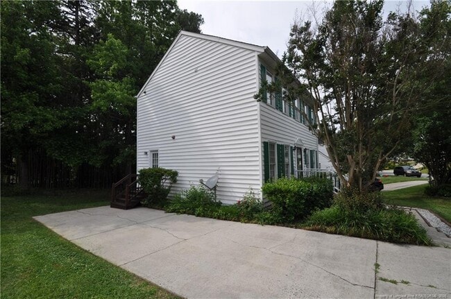 Building Photo - 109 Wood Valley Ct