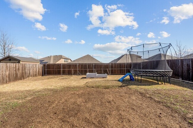 Building Photo - 1352 Lake Grove Dr