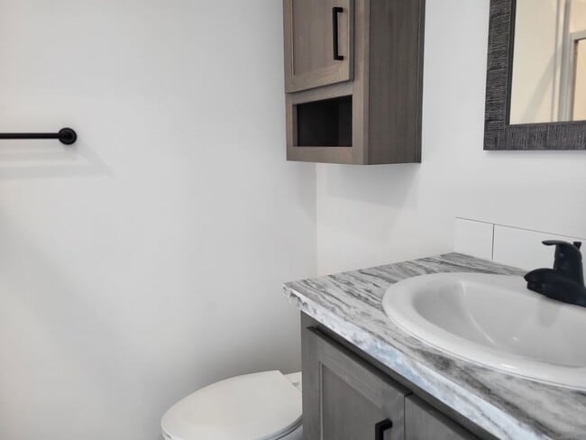 Building Photo - 140 Flamingo Dr