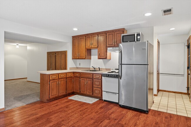 Building Photo - 15801 Andrie St NW