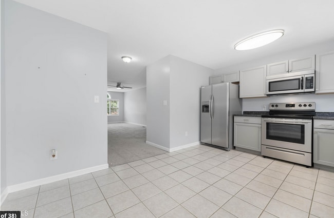 Building Photo - Now Available | 2 Bedroom 2.5 Bath | Bristol, TN