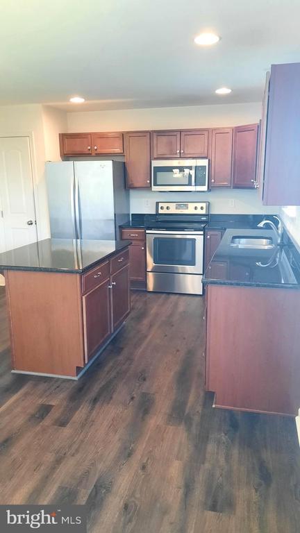 Building Photo - 803 Schooner Ln