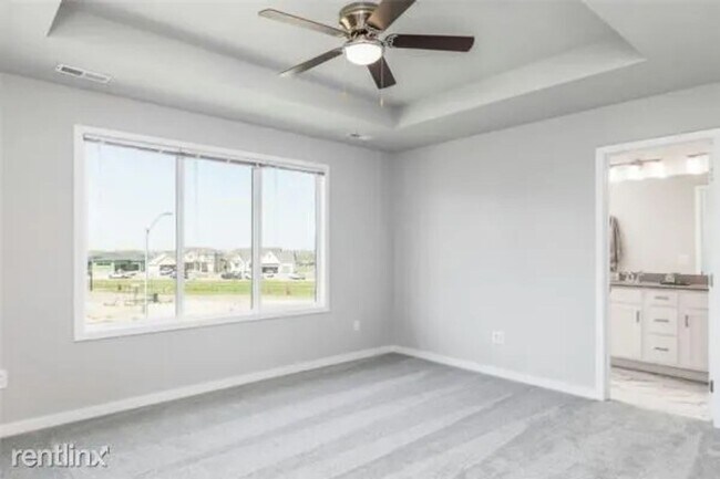 Building Photo - Charming 3 Bedroom Home in Urbandale