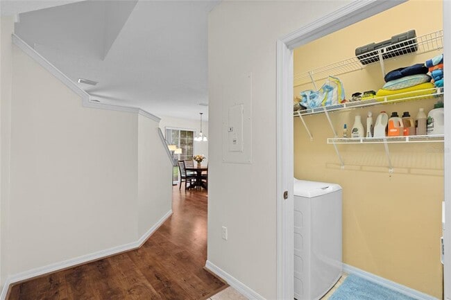 Building Photo - 6714 Breezy Palm Dr