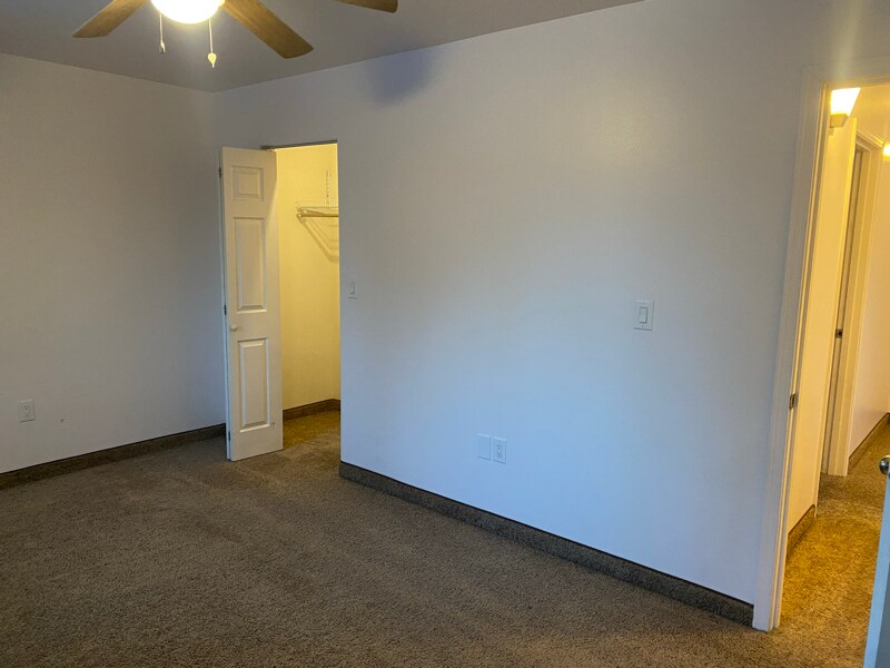 Building Photo - 305 Sarah St