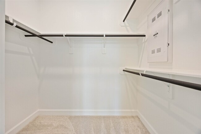 Building Photo - 2215 Falling Fig Ln